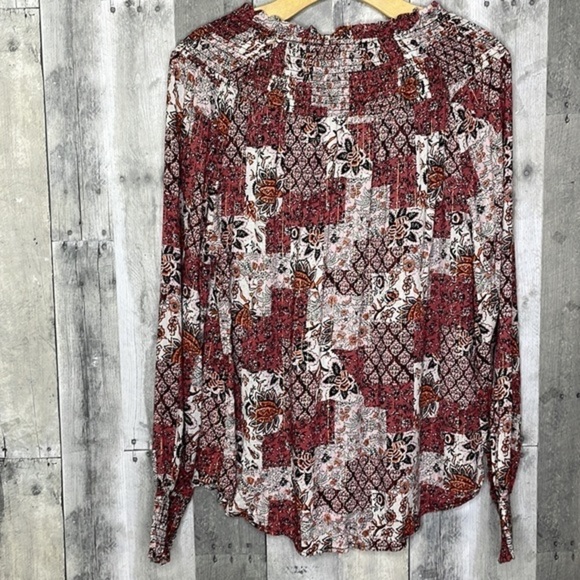 JANE and Delancy multicolored long sleeve‎ boho blouse. Smocked neckline/sleeves - Picture 6 of 13